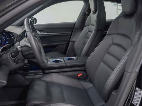 Certified 2025 Porsche Taycan image 5