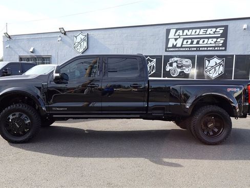 Used 2026 Ford F450 Platinum w/ FX4 Off-Road Package AWD/4WD image 2