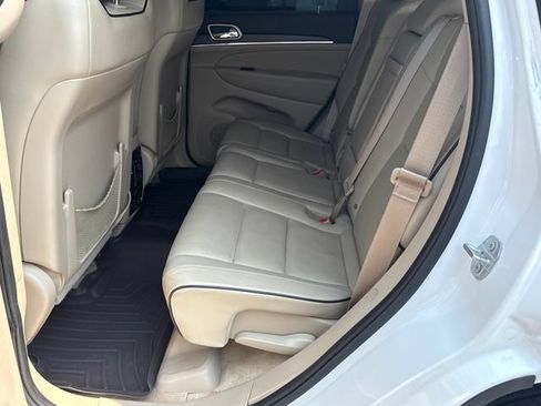 Used 2016 Jeep Grand Cherokee Overland RWD image 20