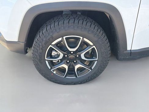 New 2026 Jeep Compass Trailhawk AWD/4WD image 32