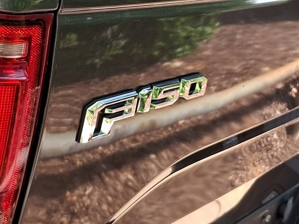 Used 2017 Ford F150 Lariat w/ Equipment Group 502A Luxury AWD/4WD image 8