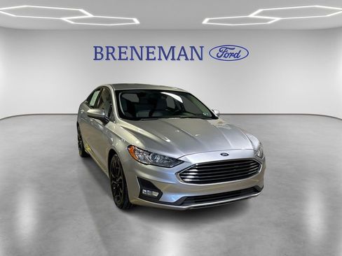 Used 2020 Ford Fusion SE w/ Equipment Group 151A image 3