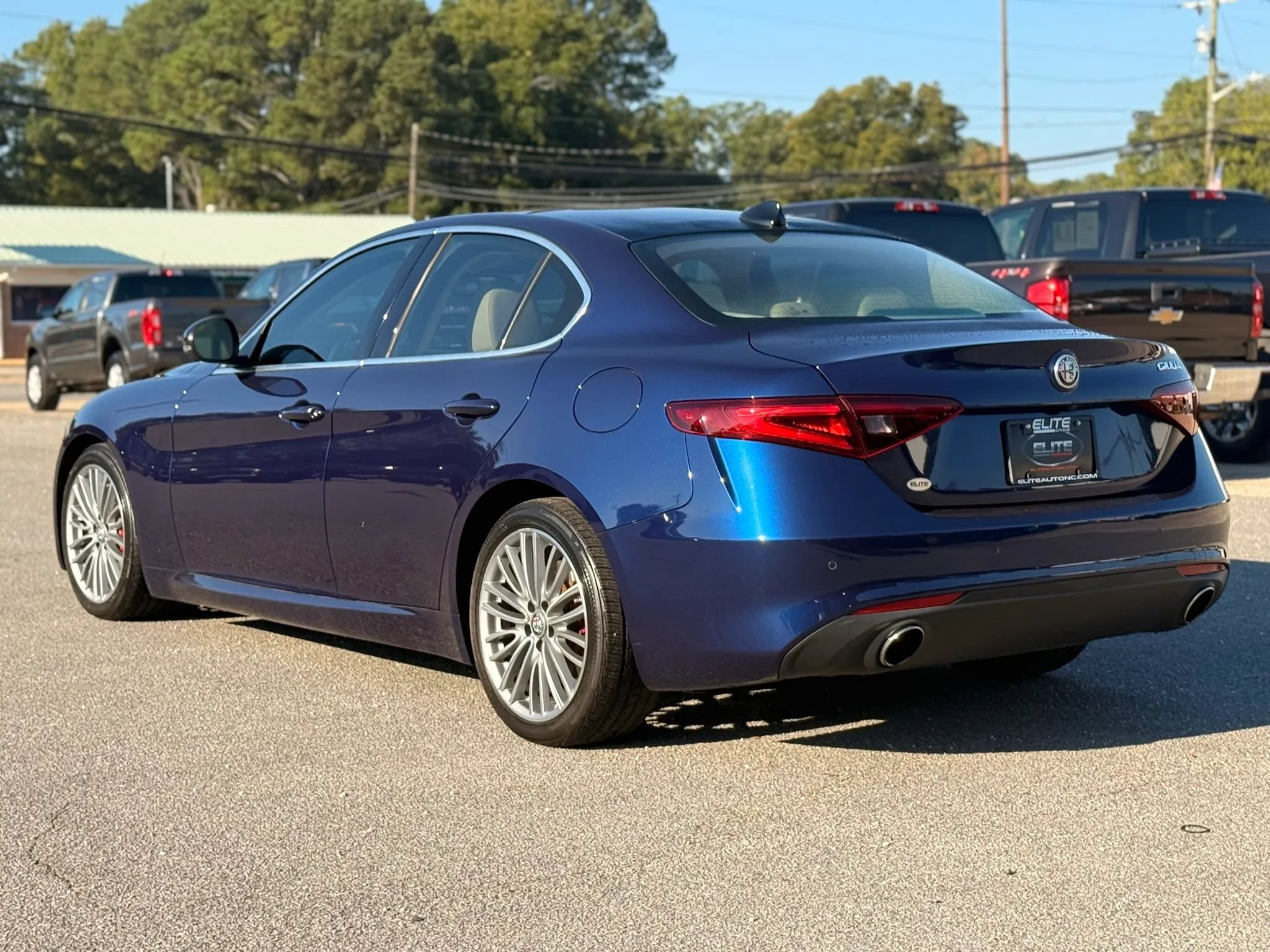 Used 2018 Alfa Romeo Giulia Ti w/ Quick Order Package 22Z Lusso RWD image 7
