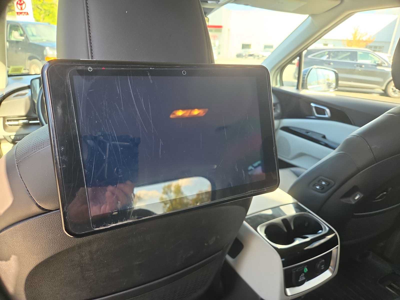 Used 2022 Kia Carnival SX FWD image 17