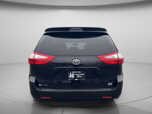 Used 2017 Toyota Sienna XLE Premium w/ Protection Package AWD/4WD image 6
