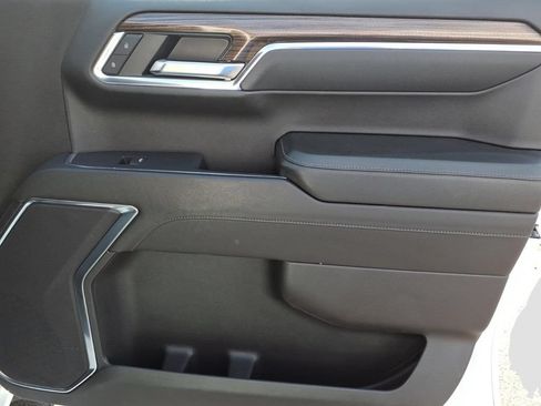 Used 2024 Chevrolet Silverado 1500 LT AWD/4WD image 9