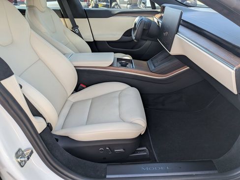 Used 2022 Tesla Model S AWD/4WD image 26
