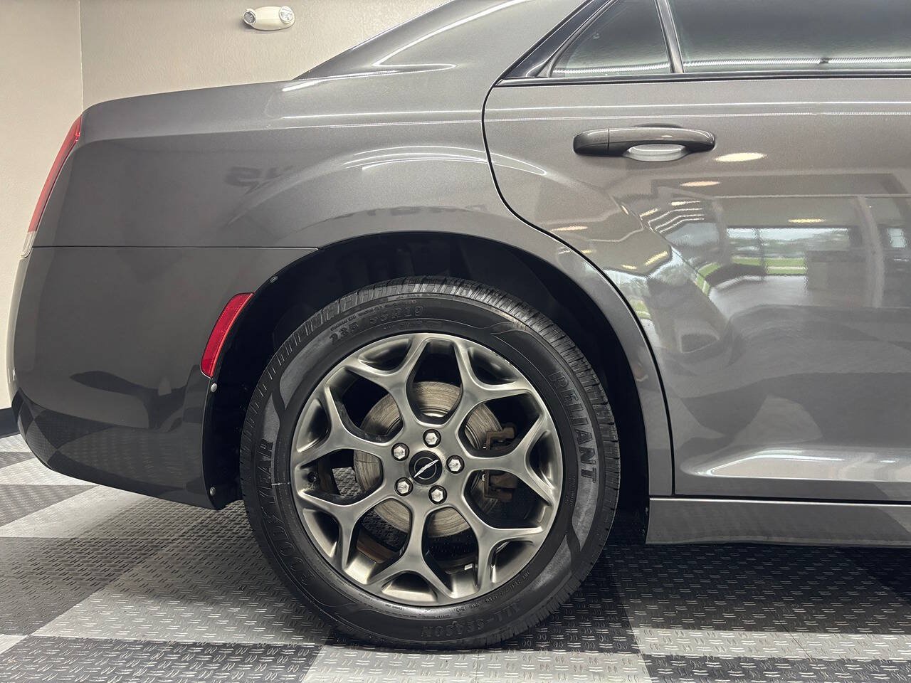 Used 2017 Chrysler 300 S w/ 300S Premium Group AWD/4WD image 7