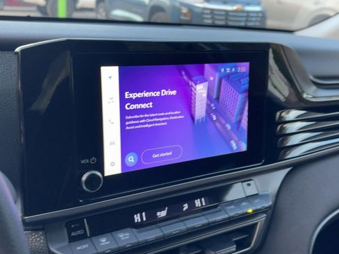 Used 2025 Toyota Camry LE image 18