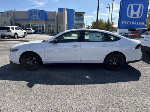 New 2025 Honda Accord SE image 2