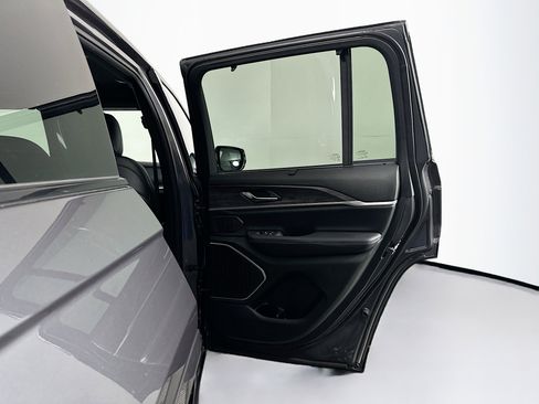 Used 2024 Jeep Grand Cherokee Limited 4xe image 32