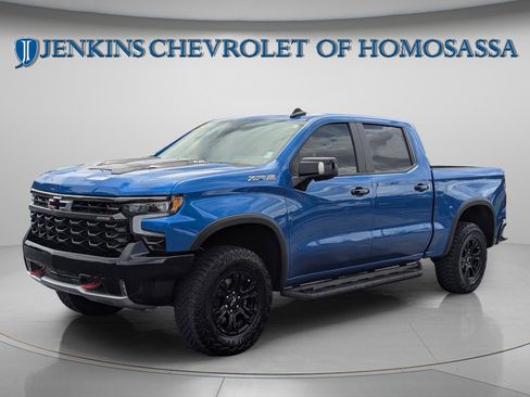 Used 2023 Chevrolet Silverado 1500 ZR2 w/ Technology Package AWD/4WD image 9