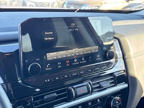 Used 2025 Nissan Pathfinder Platinum w/ Cargo Package image 19