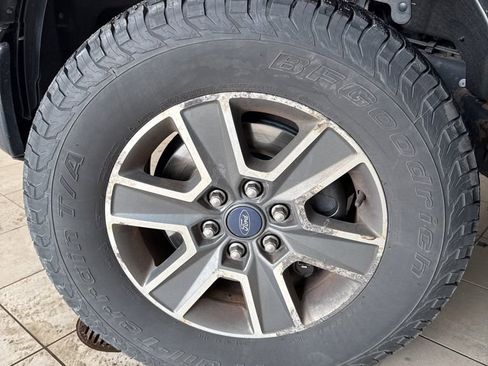 Used 2015 Ford F150 XLT w/ Equipment Group 302A Luxury image 27