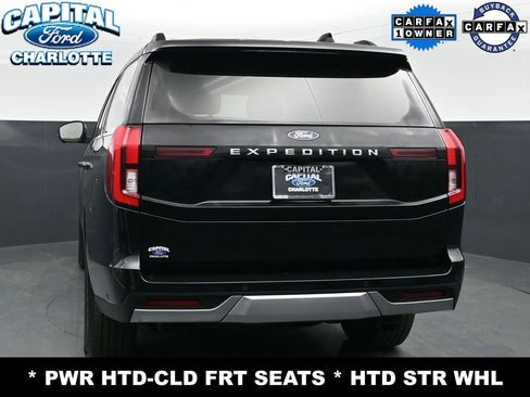 Used 2025 Ford Expedition Platinum image 7