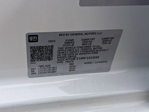 Used 2024 Chevrolet Silverado 3500 LTZ w/ LTZ Plus Package image 33