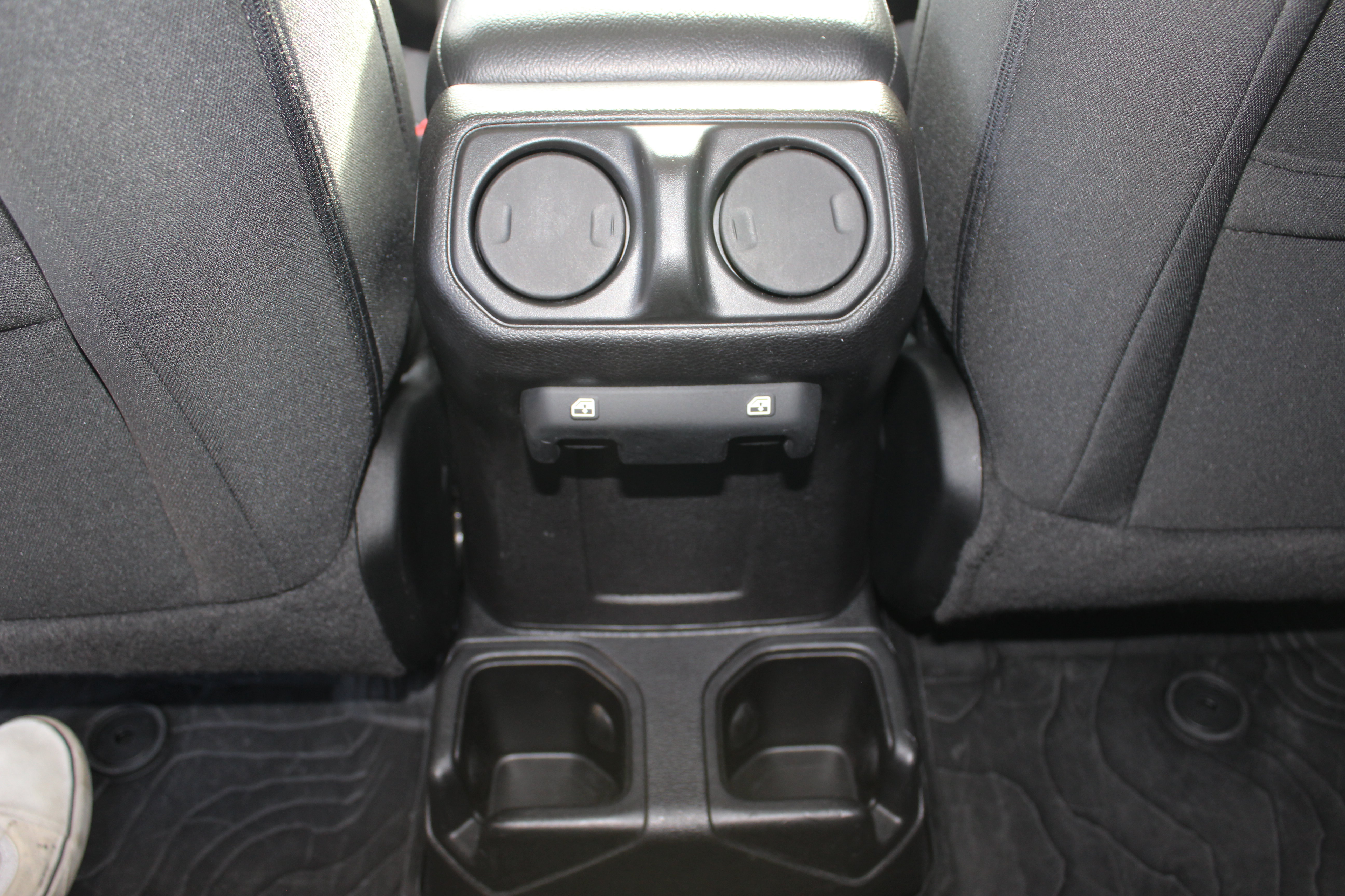 Used 2020 Jeep Gladiator Sport AWD/4WD image 9