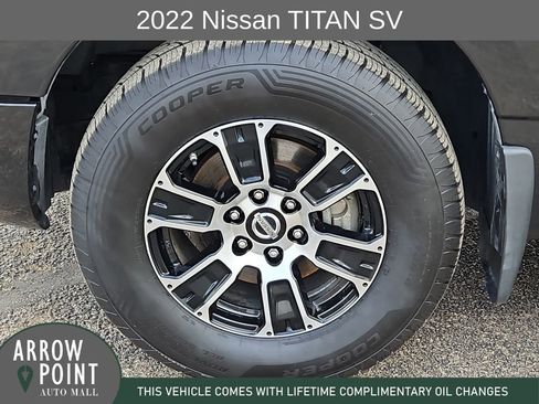 Used 2022 Nissan Titan SV w/ Accessory Utility Package image 16
