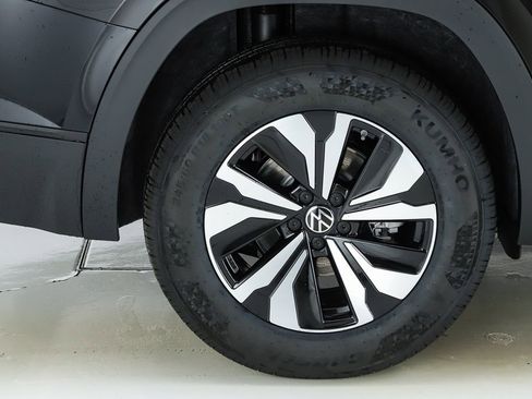 New 2026 Volkswagen Atlas SE image 51