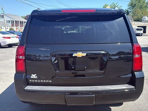 Used 2018 Chevrolet Suburban LT AWD/4WD image 8