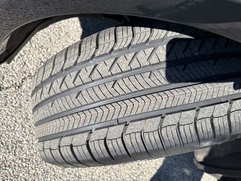 Used 2023 Audi Q7 3.0T Premium w/ Convenience Package image 40