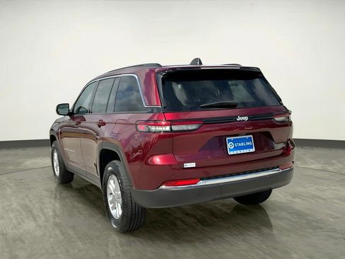 Used 2025 Jeep Grand Cherokee Laredo w/ Trailer Tow Package image 8
