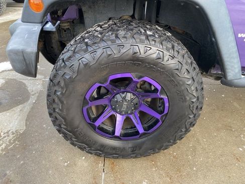 Certified 2017 Jeep Wrangler Unlimited Sport w/ Connectivity Group image 10