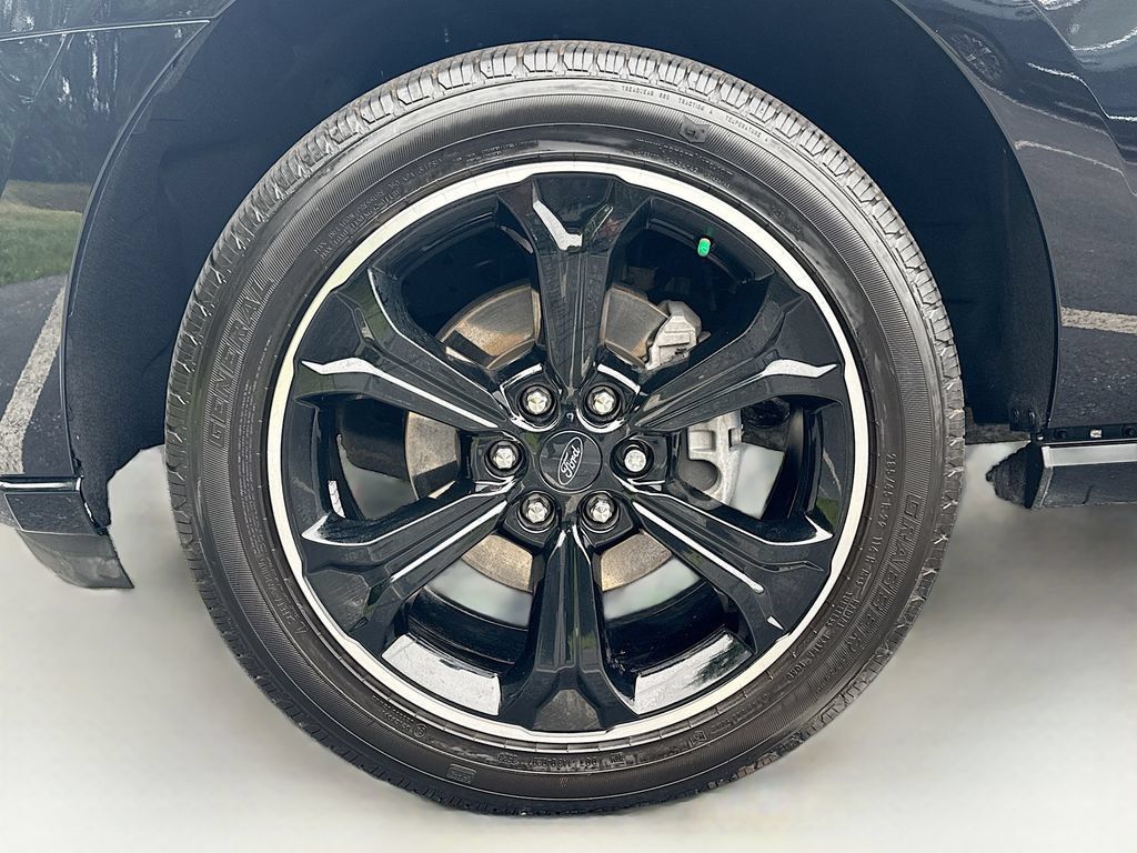 Used 2024 Ford Expedition Limited AWD/4WD image 36