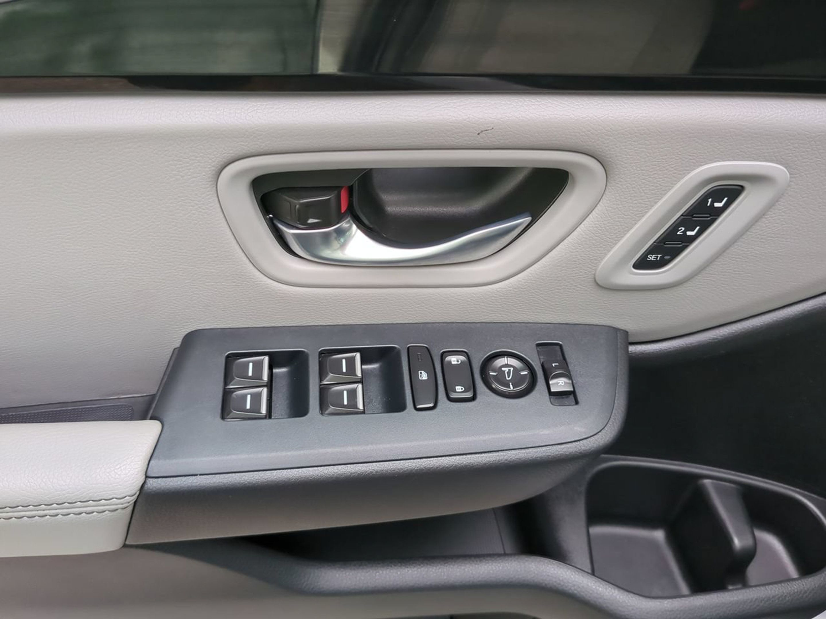 Certified 2025 Honda Pilot EX-L image 17