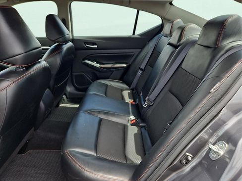 Used 2024 Nissan Altima 2.5 SR image 8