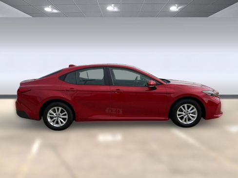 Used 2025 Toyota Camry LE w/ Convenience Package AWD/4WD image 8