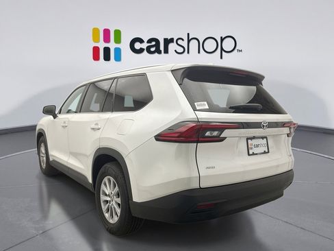 Used 2025 Toyota Grand Highlander AWD image 2