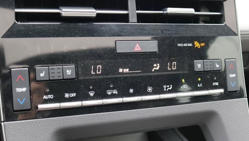 Used 2019 Toyota Avalon Limited w/ Advanced Safety Package FWD image 15