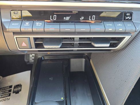 Certified 2025 Toyota Camry SE FWD image 29