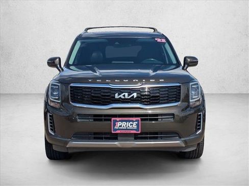 Used 2022 Kia Telluride S image 2