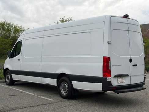 Used 2021 Mercedes-Benz Sprinter 2500 w/ Driver Convenience Package image 7