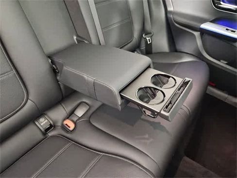 Certified 2025 Mercedes-Benz GLC 300 4MATIC image 37