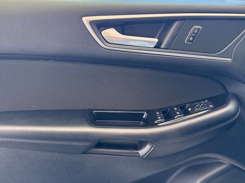 Used 2018 Ford Edge SEL AWD/4WD image 11