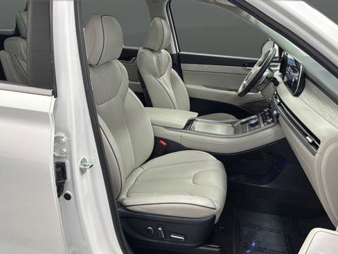 Used 2024 Hyundai Palisade Calligraphy image 25