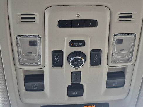 Used 2024 GMC Yukon Denali w/ Advanced Technology Package AWD/4WD image 13