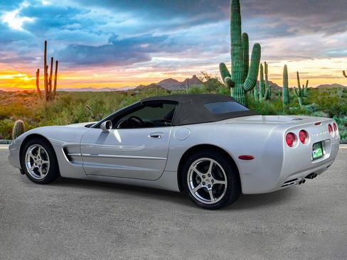 Used 2002 Chevrolet Corvette Convertible w/ Preferred Equipment Group2 RWD image 6