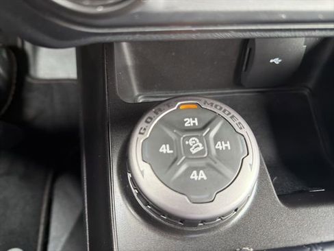 Used 2023 Ford Bronco Badlands AWD/4WD image 16