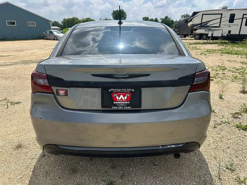 Used 2013 Chrysler 200 Touring FWD image 7