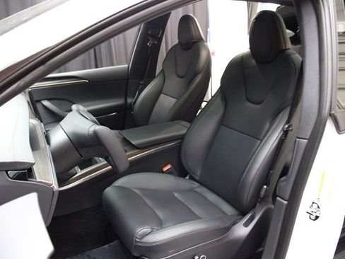 Used 2023 Tesla Model X 7 Seater AWD Driving Com 4 image 40