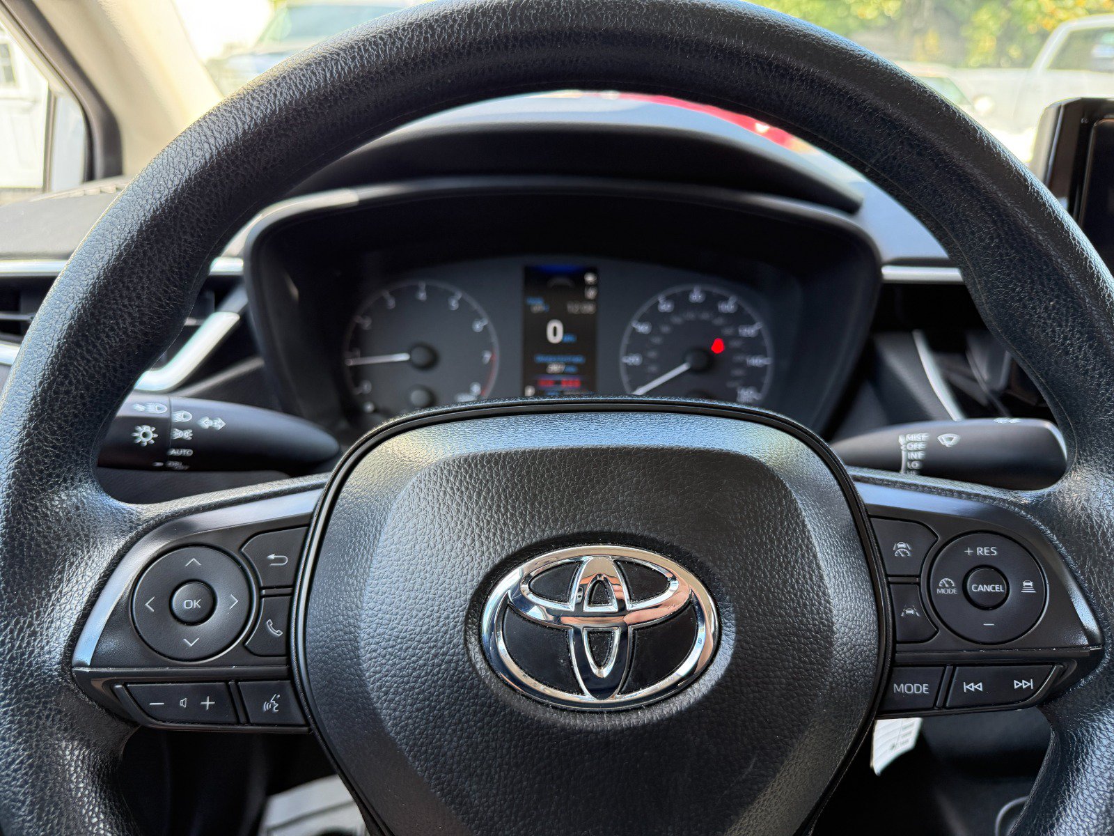 Used 2025 Toyota Corolla LE FWD image 23