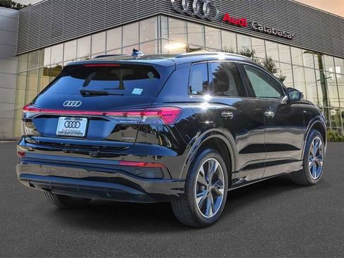 Used 2024 Audi Q4 e-tron Premium Plus image 4