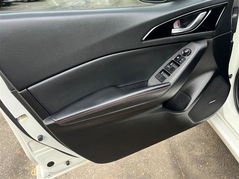 Used 2016 MAZDA MAZDA3 s Grand Touring image 19