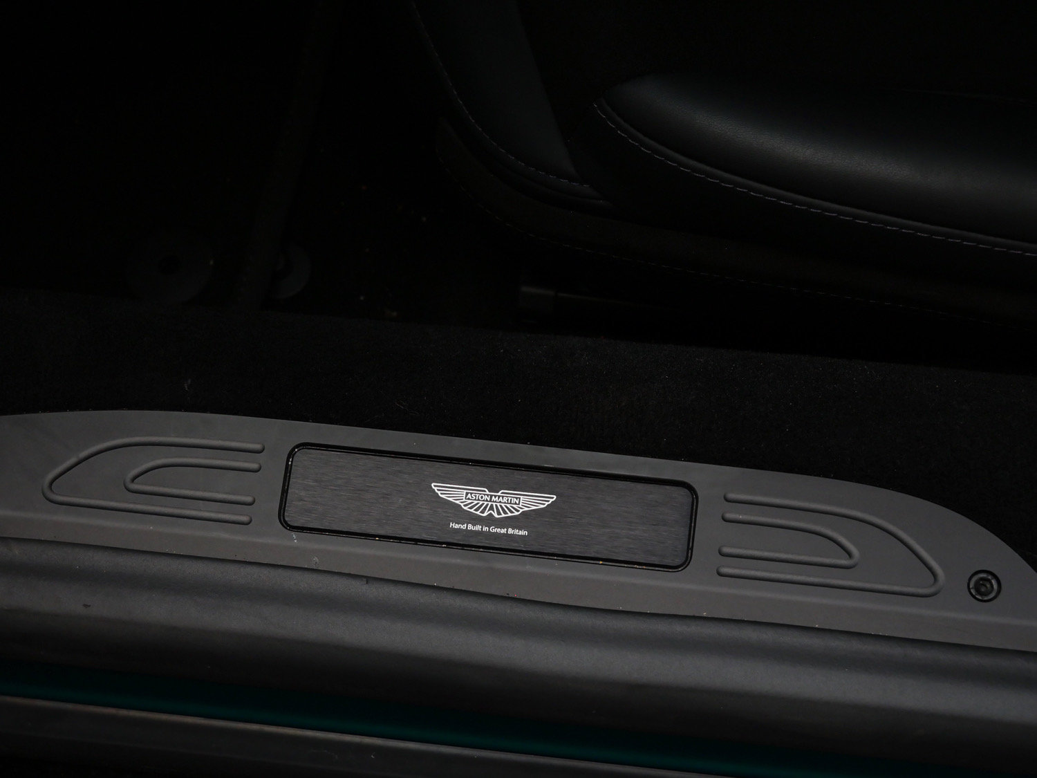 Used 2025 Aston Martin V8 Vantage Coupe RWD image 20