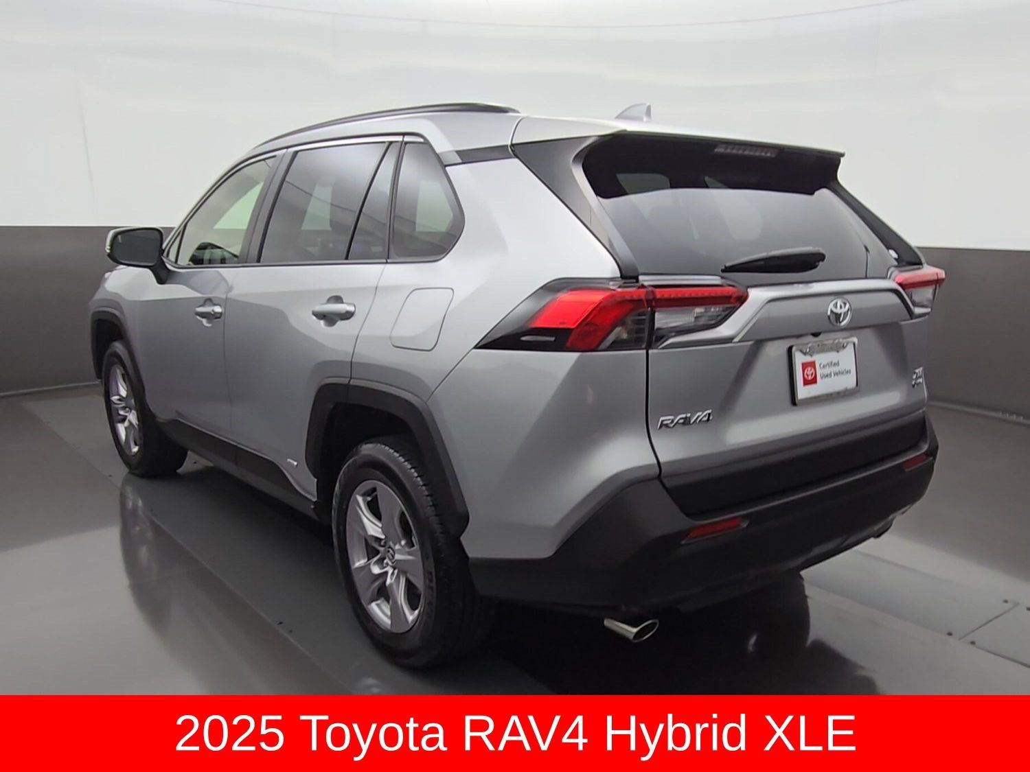 Certified 2025 Toyota RAV4 XLE w/ Convenience Package AWD/4WD image 4