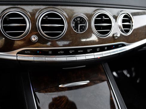 Used 2015 Mercedes-Benz S 550 Sedan image 30